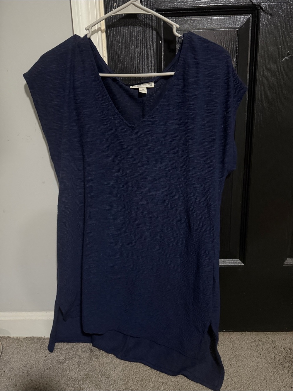 Dana Buchman Navy Textured V-Neck Tunic